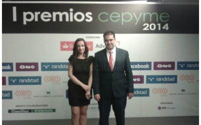 > Sebastián Linde, Administrador de Fincas, con su empresa, Sebastián Linde y Asociados, C.B., asociada a AECOST, finalista en los I Premios CEPYME 2014, en la categoría de «Empresario autónomo del año».
