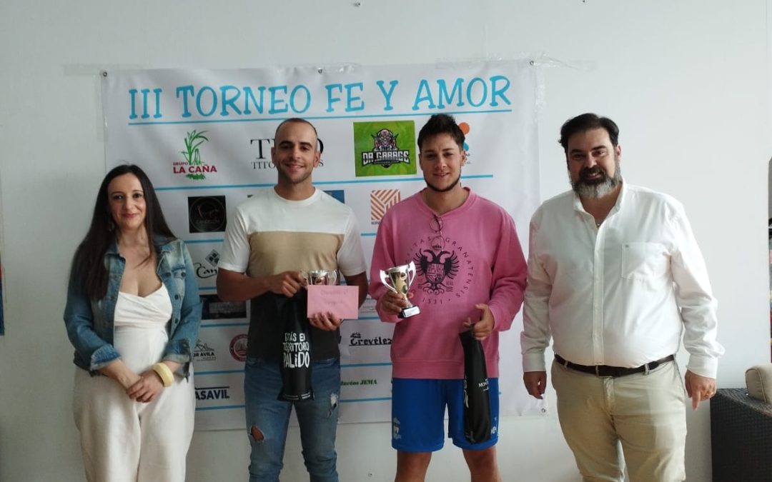 Entrega de Premios a los ganadores del III Torneo de Pádel Fe y Amor